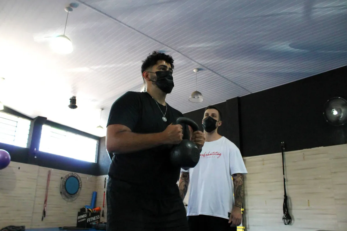 Antonio Nogueira e o educador físico Leonardo Garcia: hábito que faça sentido a longo prazo