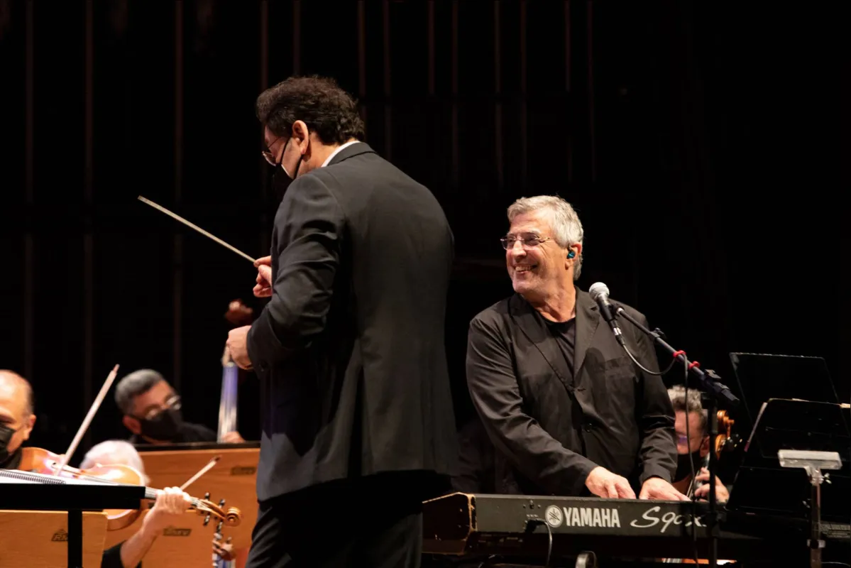 Ivan Lins e o maestro Alessandro Sangiorgi, regente da Osuel,  lotaram  o Teatro Ouro Verde  