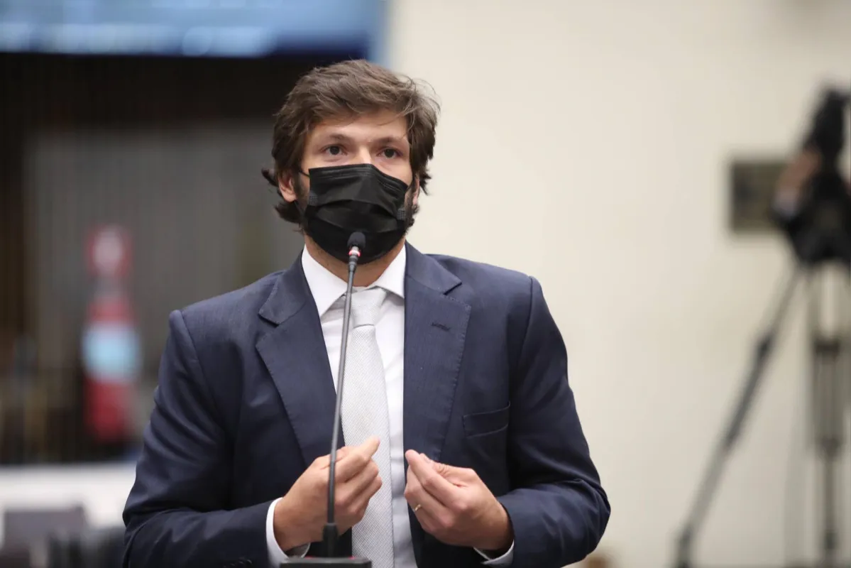 O deputado Tiago Amaral