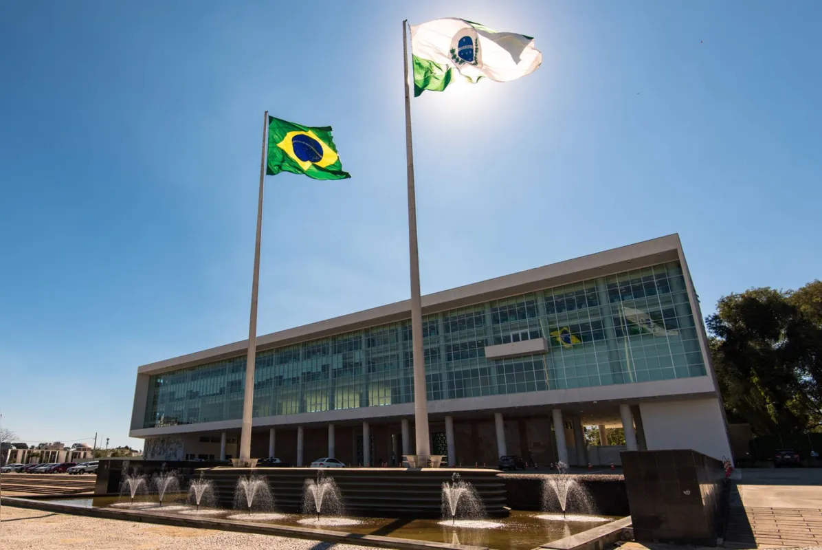 Na corrida oa Plácio Iguaçu, pré-candidaturas lançadas na segunda metade de janeiro ainda são "balões de ensaio" 