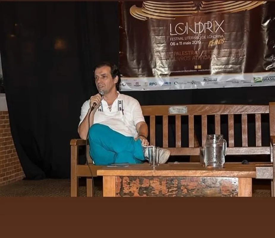 Eduardo Baccarin-Costa: "A pandemia já mexeu muito com o nosso interior  e talvez fosse momento da poesia ser curativa, não denunciadora"