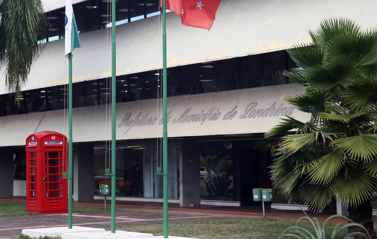 O prefeito Marcelo Belinati não informou se irá acatar o pedido de 15% de reajuste feito pelos servidores 