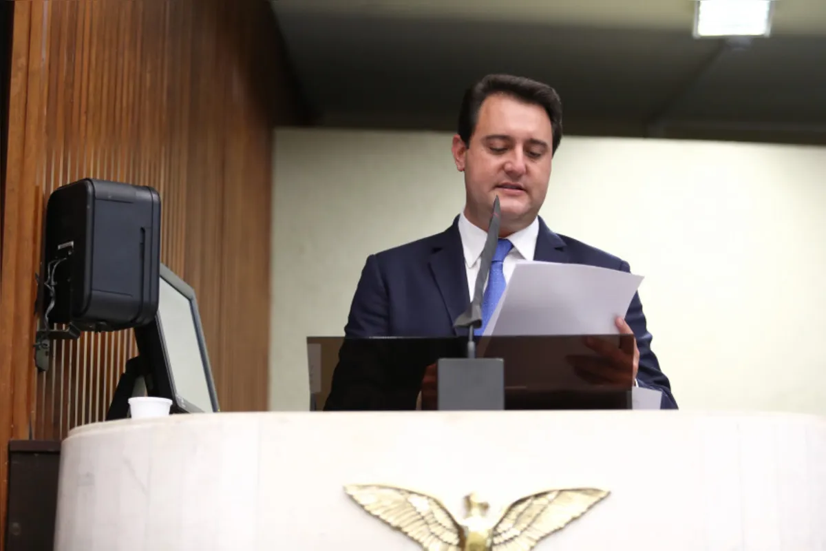 Imagem ilustrativa da imagem Sindicatos marcam protesto contra reposição de 3% em visita do governador
