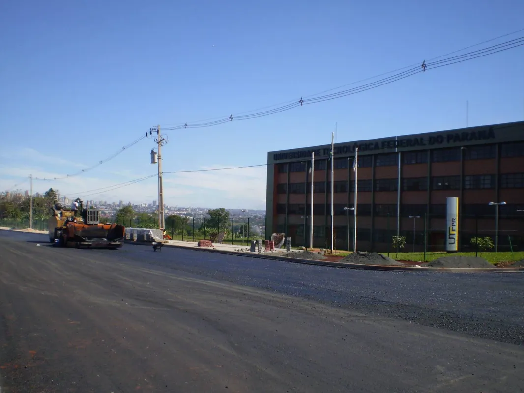 Imagem ilustrativa da imagem UTFPR em Londrina - 15 Anos de histórias