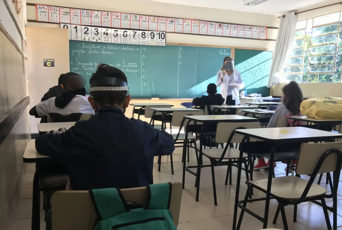 Imagem ilustrativa da imagem Vacinação de crianças contra Covid traz esperança de aulas mais seguras