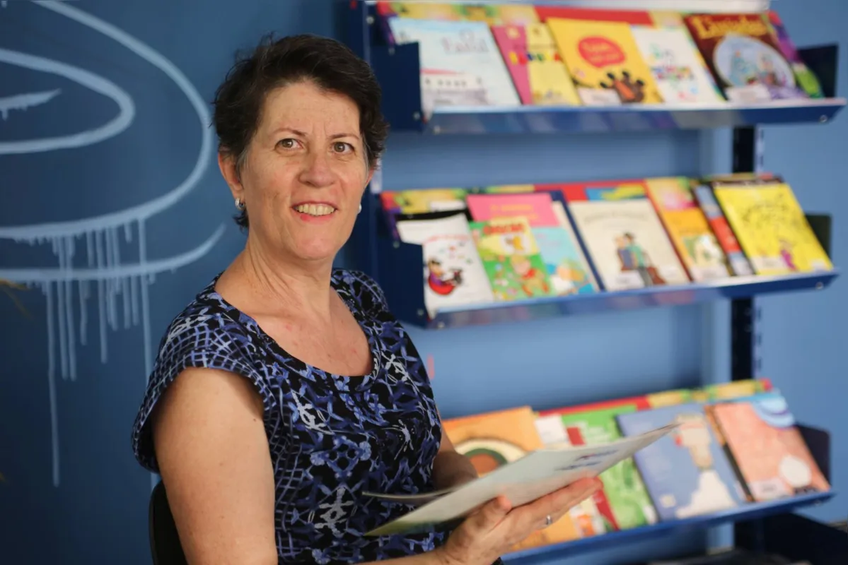 Sueli Bortolin, bibliotecária e professora: "“Leio livros impressos e textos digitais, mas, sem dúvida, sinto mais prazer na leitura  do  impresso, ele não fica sem bateria"