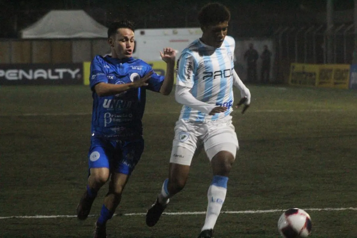 Londrina está na terceira colocação, com três pontos