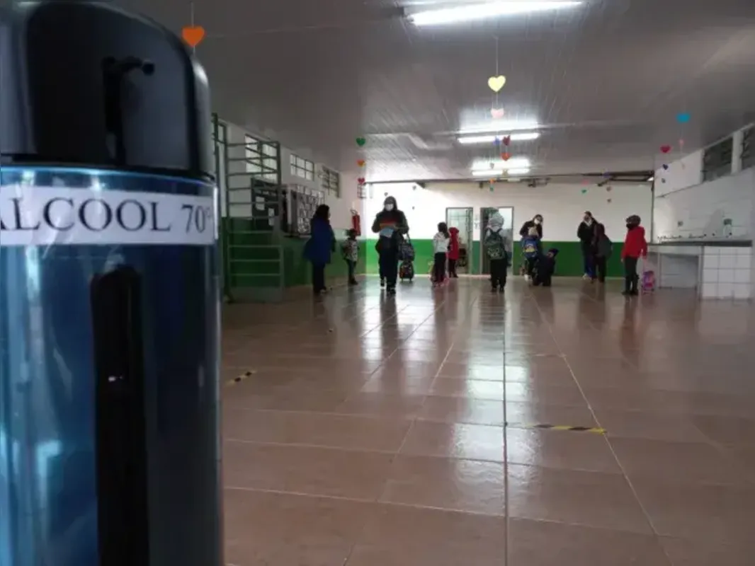 Imagem ilustrativa da imagem Volta às aulas em Rolândia será 100% presencial