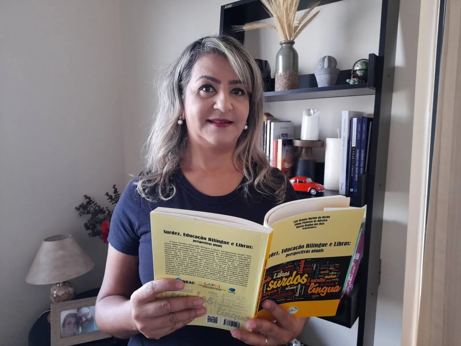 Silvana Araújo, 50 anos, professora de Libras: "Engrenei mais para a Educação Especial e no meu mestrado desenvolvi materiais didáticos  de Língua Portuguesa para os surdos por meio de um piloto"