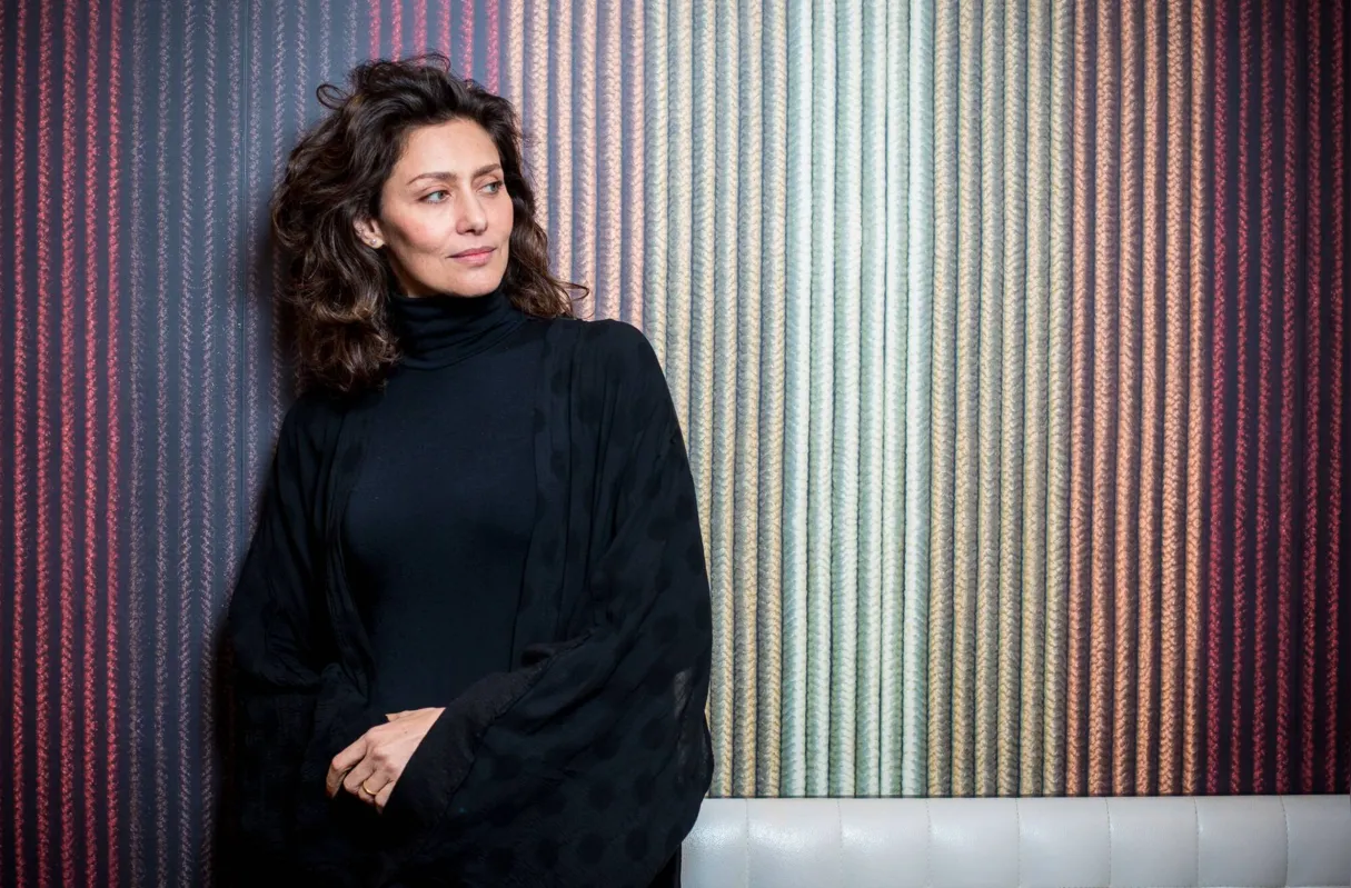 Maria Fernanda Cândido segue carreira internacional e será a bruxa Vicência Santos, em filme com roteiro de J.K. Rowling, a criadora de "Harry Potter"