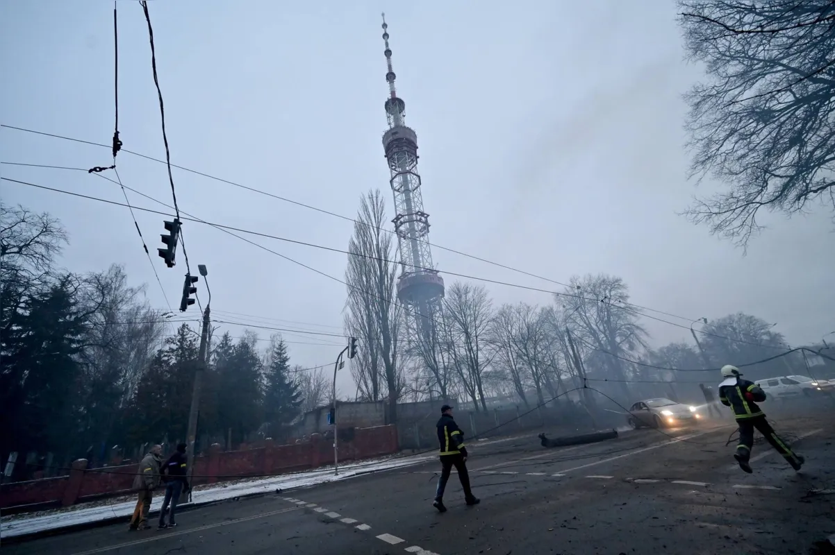 Ataque a torre de televisão em Kiev ocorreu nas proximidades de memorial do Holocausto
