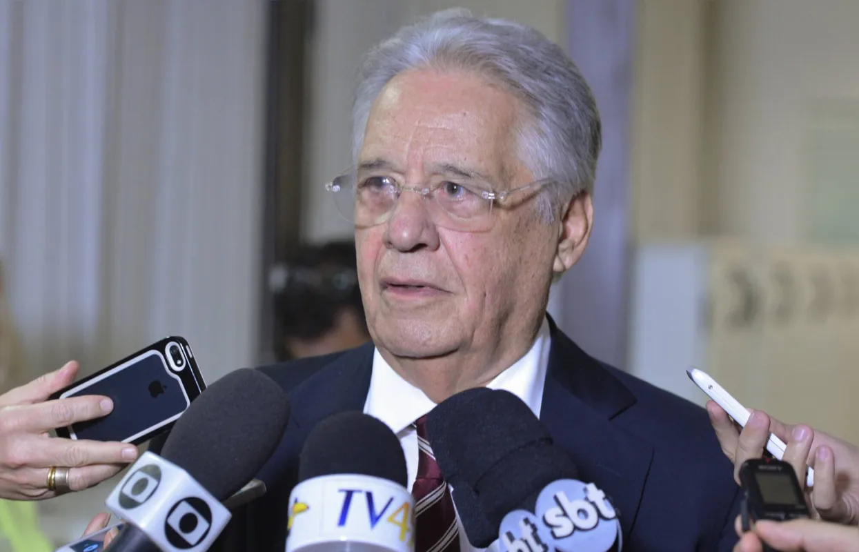Brasília - O ex-presidente da  Fernando Henrique Cardoso fala à imprensa em reunião na sede da Executiva Nacional do PSDB (Valter Campanato/Agência Brasil)