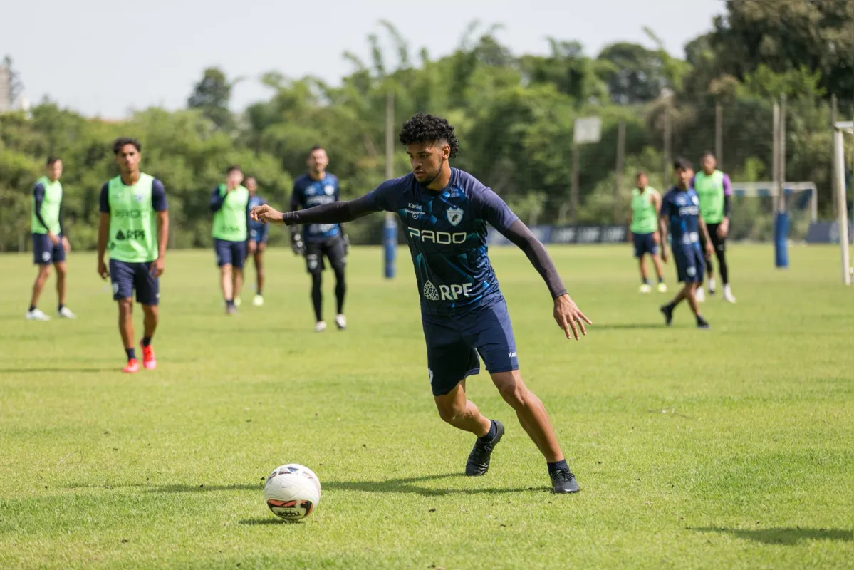 Poupado em Paranaguá, o zagueiro Augusto é um dos voltam ao time para tentar levar o Londrina à segunda fase da Copa do Brasil