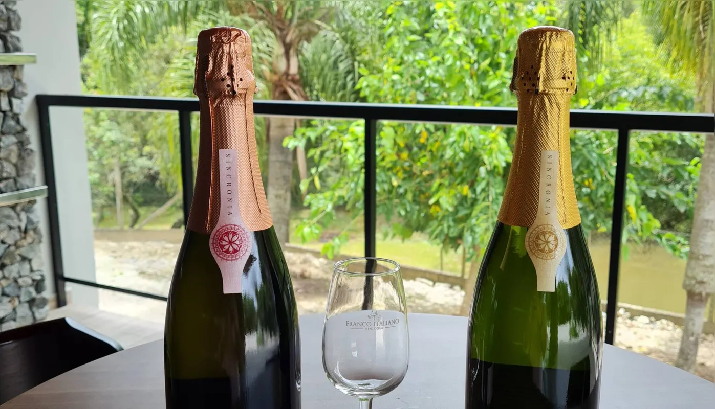 Espumantes produzidos no Paraná, em Colombo, pela Vinícola Franco