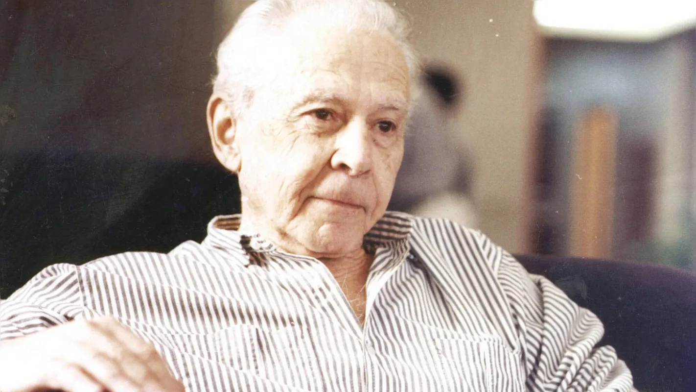 José J. Veiga: " “Minha literatura é uma literatura realista, nem fantástica, nem mágica”