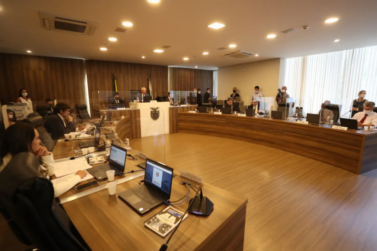 Imagem ilustrativa da imagem Reposição de 9,32% de servidores do Judiciário e Legislativo é adiada