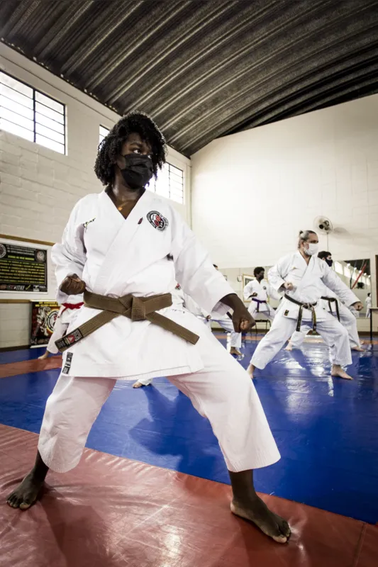 Imagem ilustrativa da imagem UEM oferece aulas de artes marciais, natação, musculação e ginástica