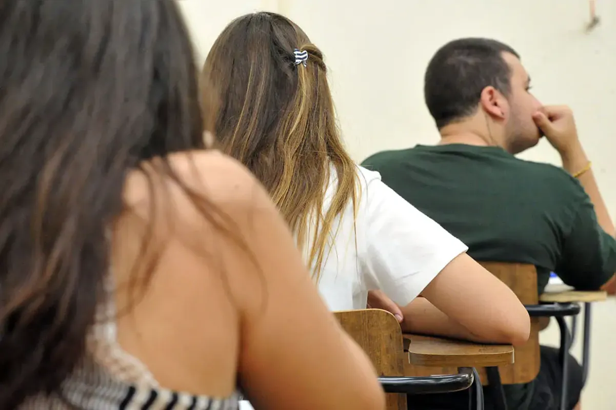 Dos 22.587 candidatos que realizarão o concurso, 7.337 estudantes são provenientes de Londrina e 15.250 candidatos de fora.