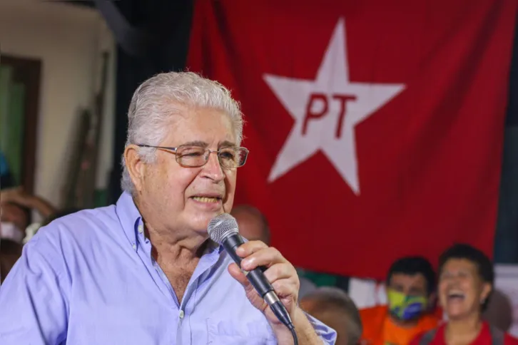 Antes de se decidir pelo PT, Requião considerou outros partidos como o PDT e o PSOL