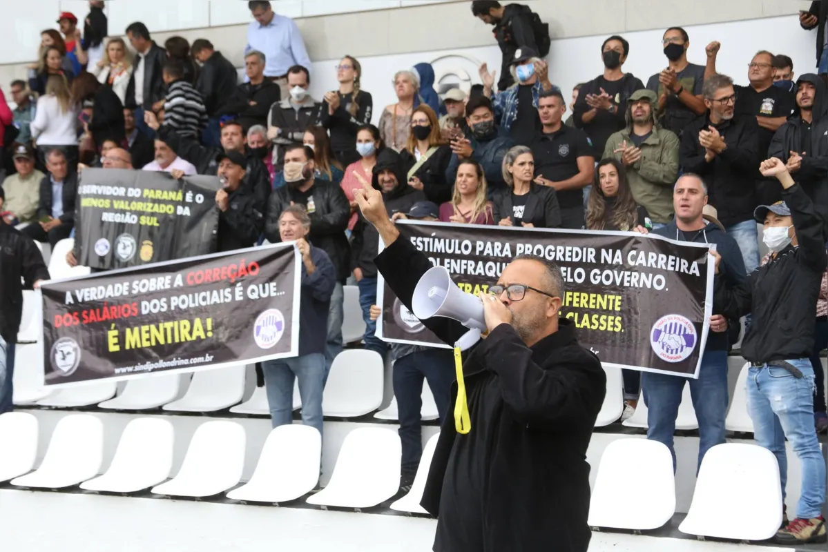 Policiais civis protestaram  por aumento de salários durante abertura da Expo