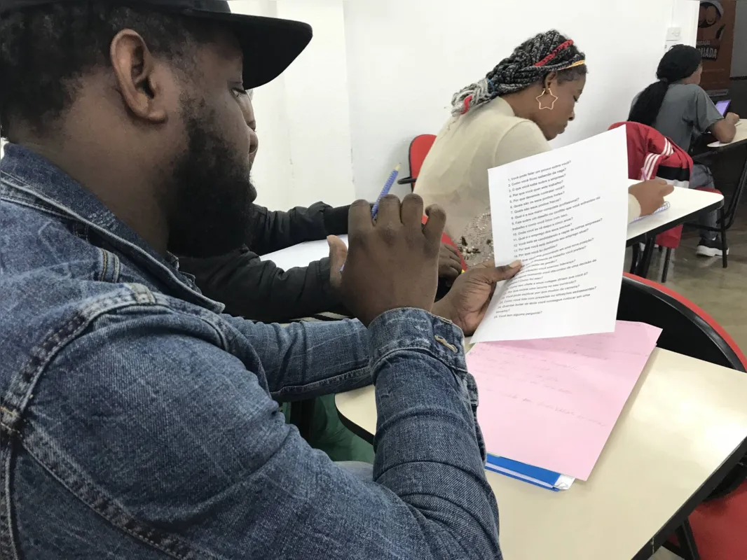 Imagem ilustrativa da imagem Aulas em Cambé ajudam haitianos na busca por emprego