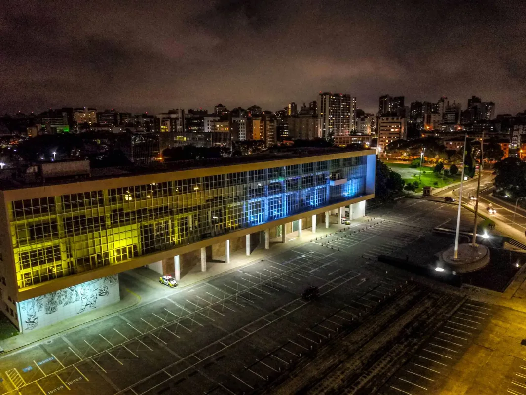 Palácio Iguaçu com as cores da Ucrânia - Curitiba, 03/02/2022