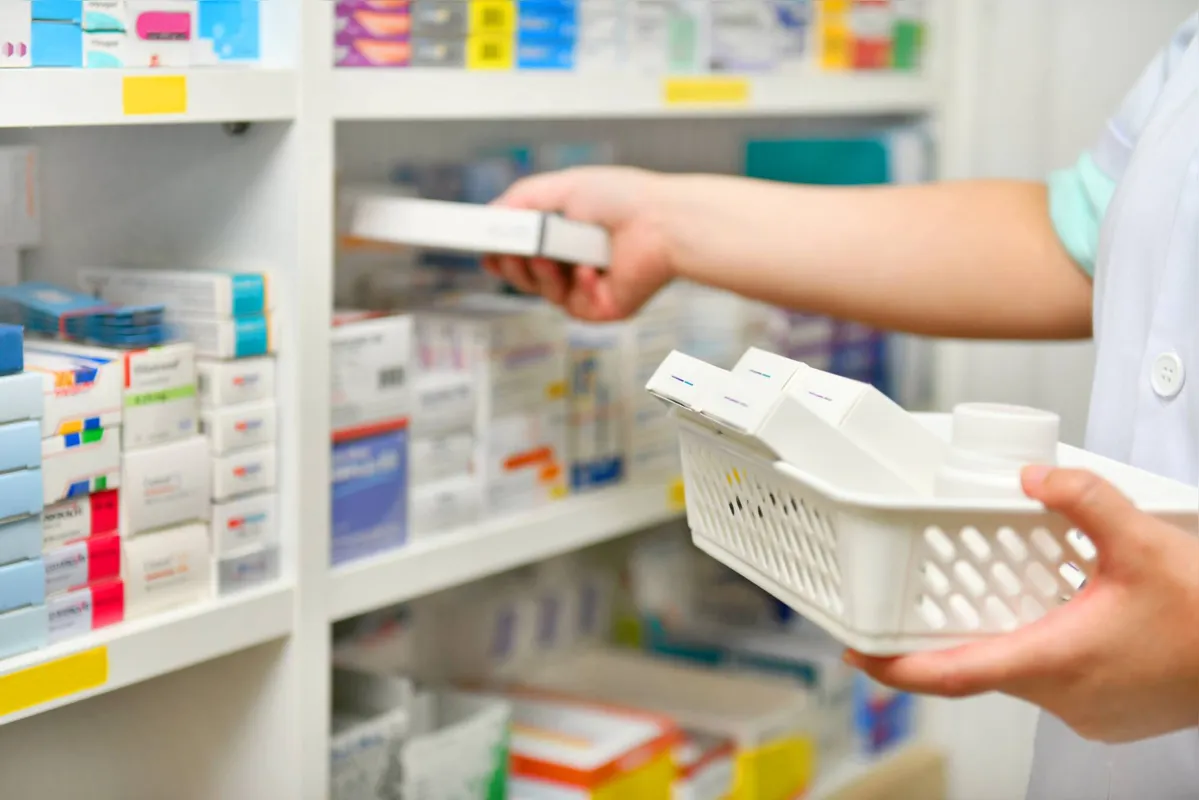 O aumento de 10,89% no preço dos medicamentos foi publicado no Diário Oficial da União de 1º de abril e desde então, pode ser aplicado a qualquer momento em farmácias e drogarias