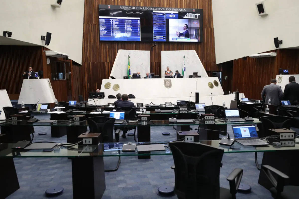 Imagem ilustrativa da imagem Deputados aprovam, em 1º turno, reestruturação de carreira das polícias