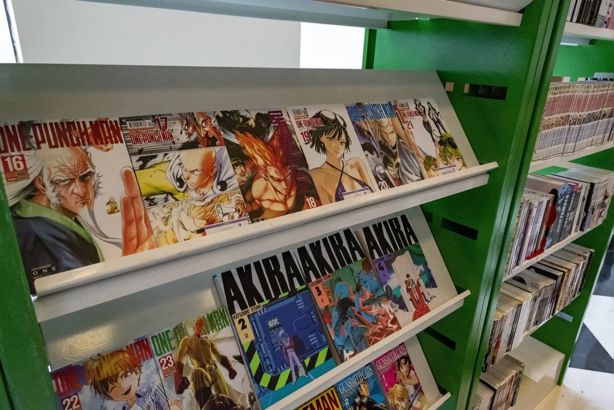 Entre as obras que o público paranaense pode encontrar estão clássicos do gênero, como "Akira",  e também as mais populares, como "Naruto"
