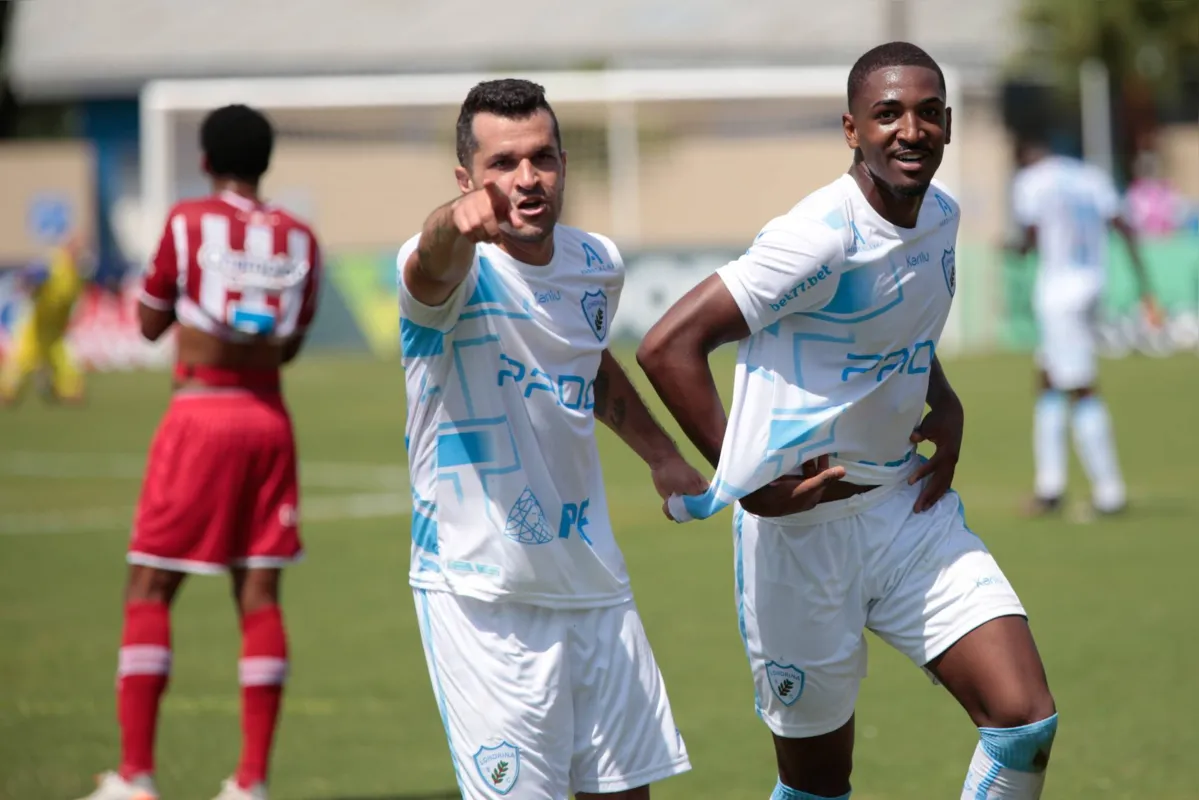O centroavante Gabriel Santos estreou e fez o segundo gol do Londrina na estreia na série B diante do Náutico