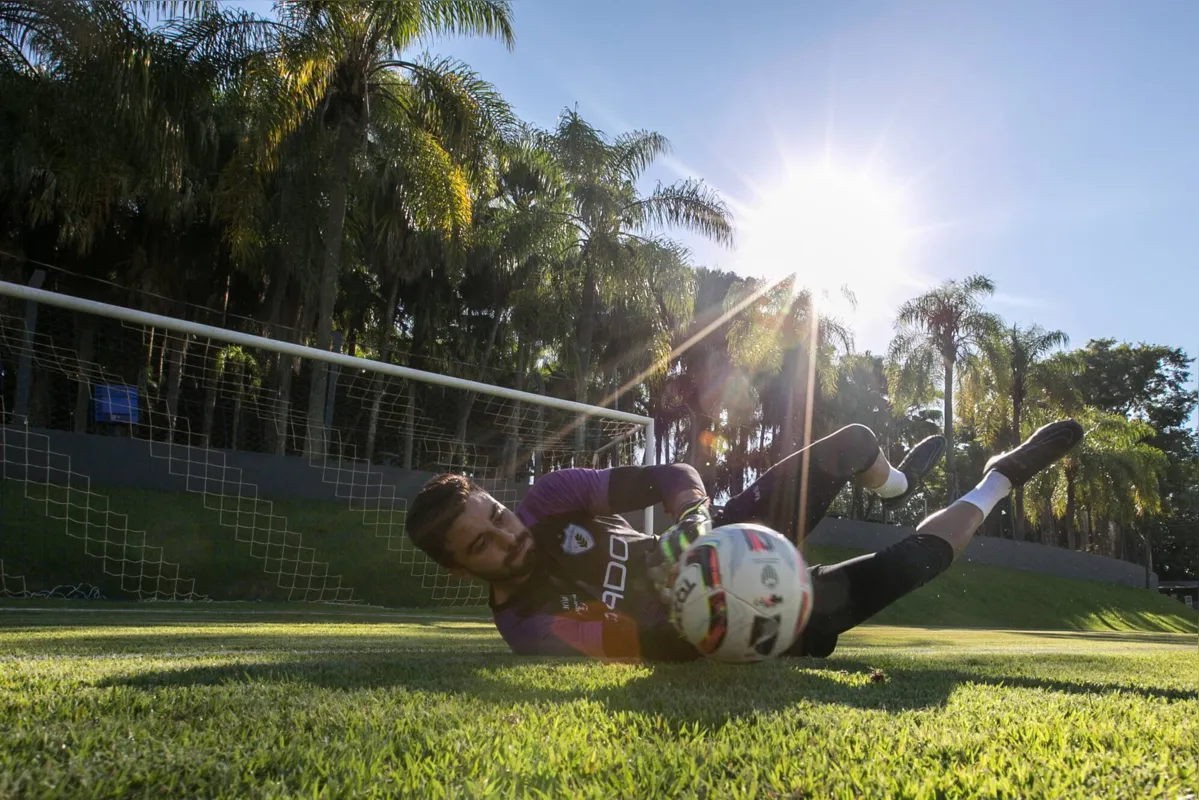 Com a contusão de Matheus Nogueira, Matheus Albino será o goleiro titular na Arena da Baixada