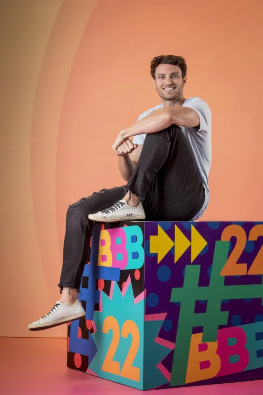 Imagem ilustrativa da imagem Lucas, o 'barão da piscadinha', deixa o BBB22 com 77,54%  dos votos