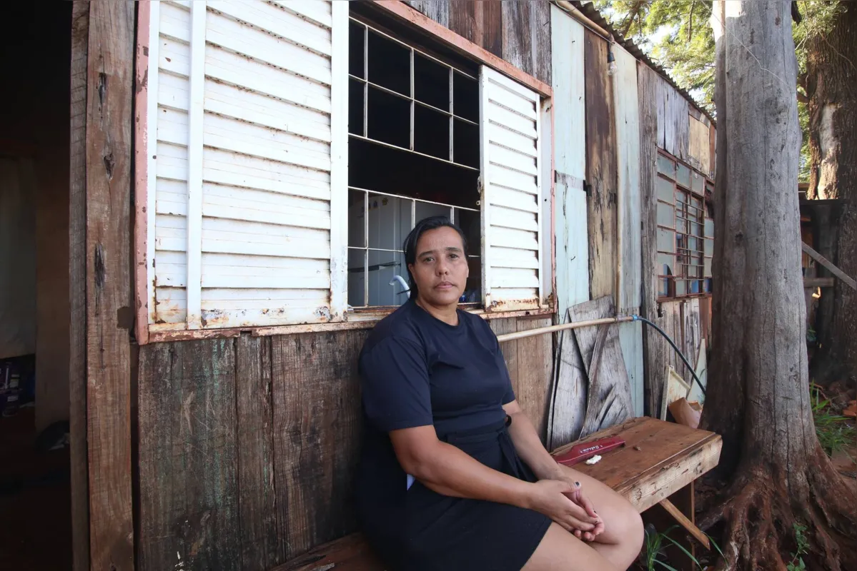 Advania, moradora do bairro Aparecidinha na zona norte em situação de extrema pobreza