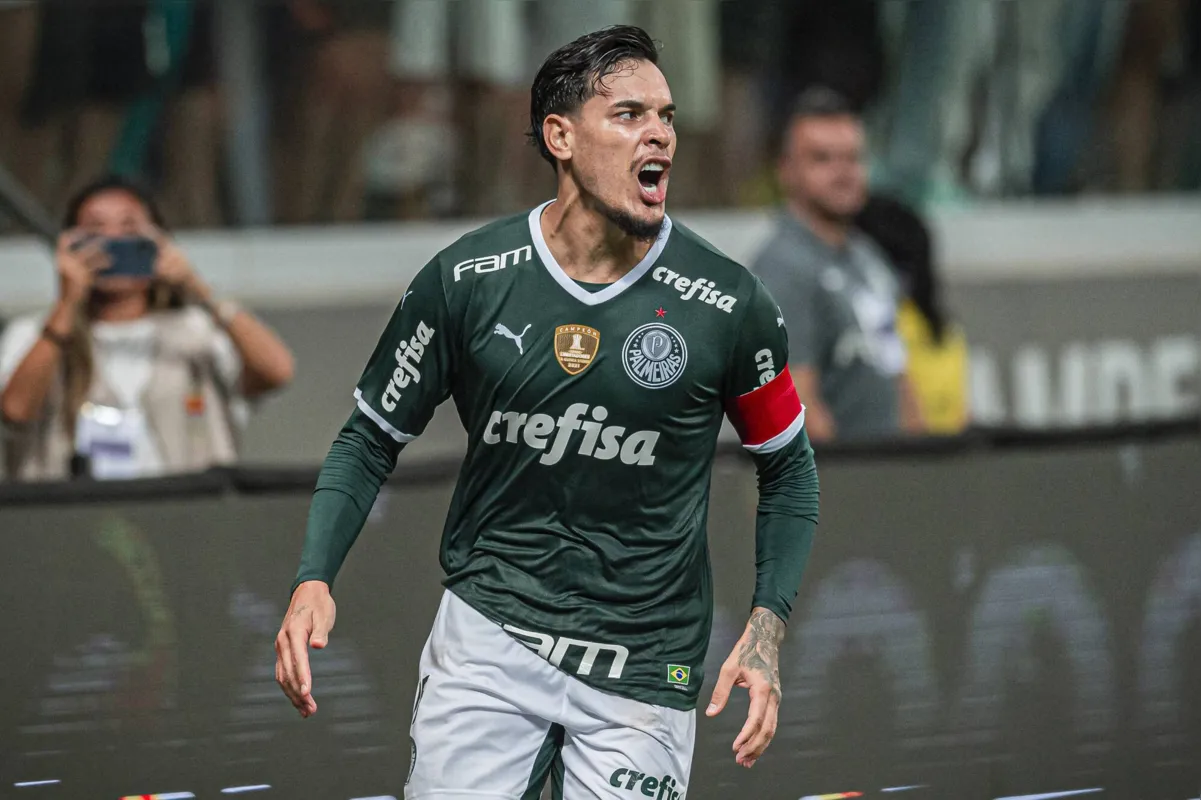 SÃO PAULO, SP, 26.03.2022 - Palmeiras E Red Bull, Campeonato Paulista 2022 - Gustavo Gomez durante jogo entre Palmeiras e Red Bull Bragantino, partida valida pela semifinal do Campeonato Paulista 2022, na Arena Palmeiras, zona oeste da cidade de Sao Paulo. - (Foto: Anderson Lira/FramePhoto/Folhapress)