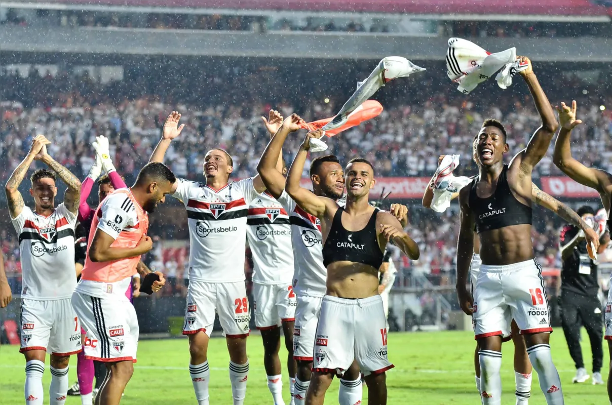 SÃ£o Paulo (SP), 27/03/2022 - SÃO PAULO-CORINTHIANS - O time do SÃ£o Paulo comemora a classificaÃ§Ã£o para a final. SÃ£o Paulo e Corinthians, jogo vÃ¡lido pela semifinal do Campeonato Paulista 2022, Morumbi, neste domingo (27). (Foto: Maycon Soldan/CÃ³digo 19/Folhapress) ORG XMIT: SÃ£o Paulo e Corinthians