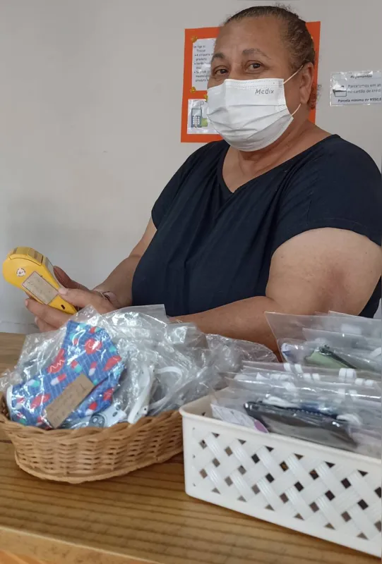 Celi Lisboa de Oliveira, artesã de artigos de inverno: "Temporada de maior venda é de dois ou três meses apenas"