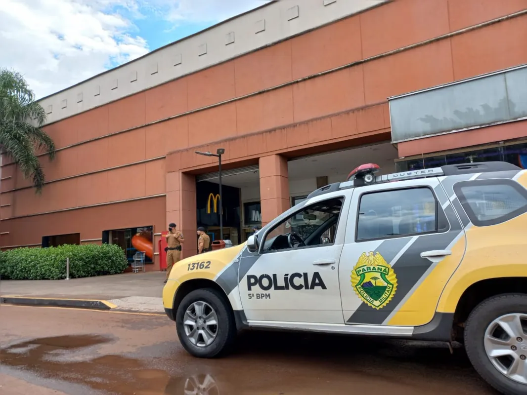 Polícia Militar isolou local do crime