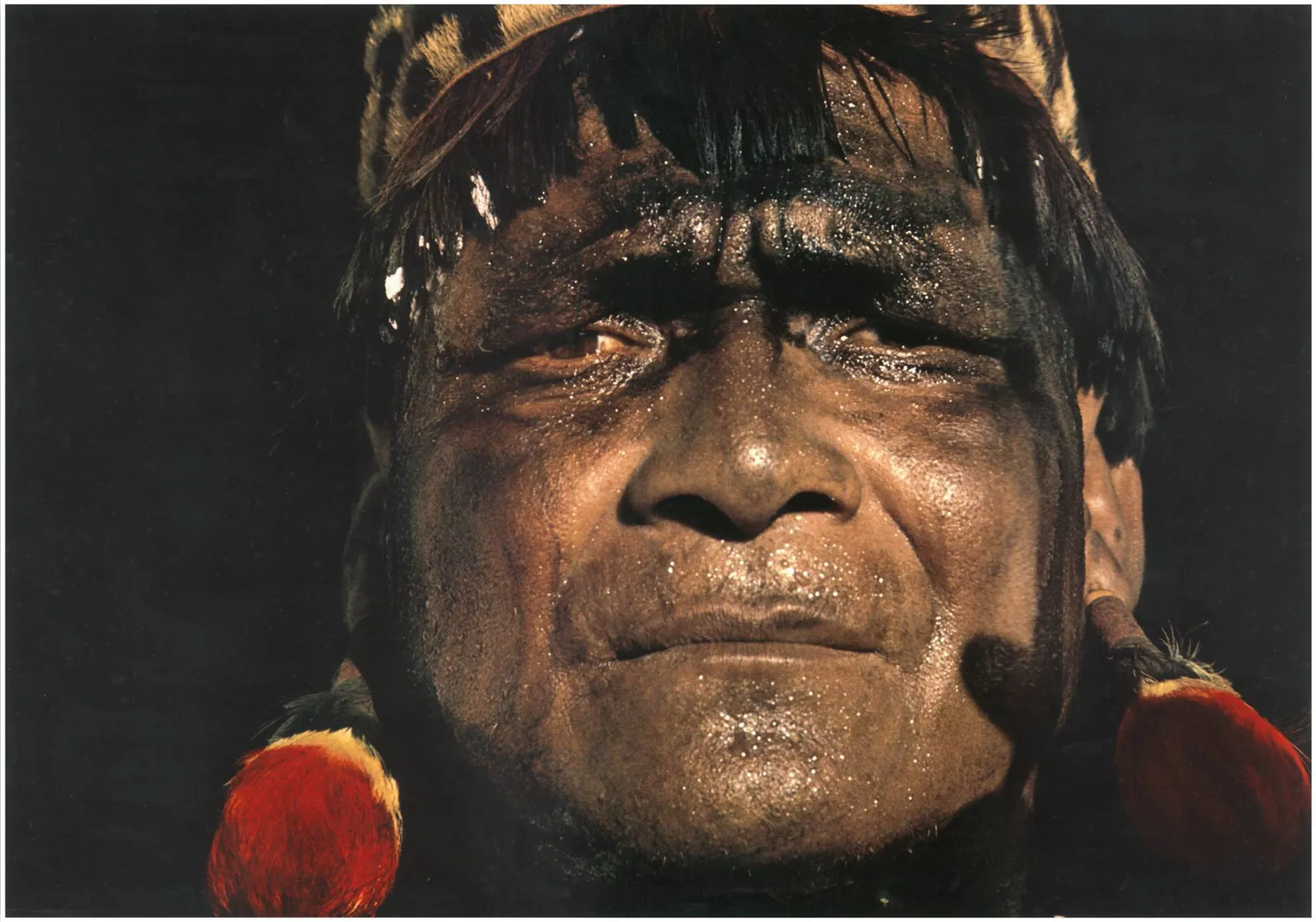 Exposição de Lucio Kodato traz fotos que mostram os costumes e tradições da aldeia Mehinaku, do Alto Xingu (MT)