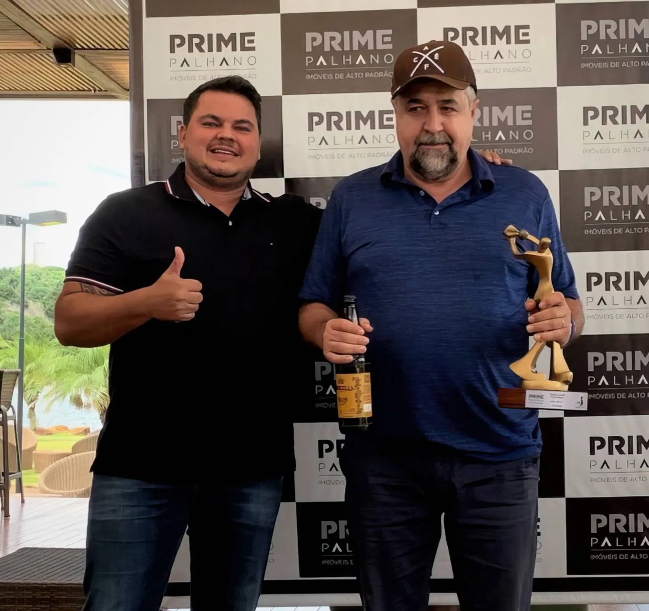 Paulo Tressoldi recebeu o prêmio de Junior Neves, um dos sócios da Prime Palhano