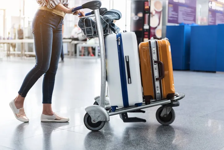 Imagem ilustrativa da imagem Despacho de bagagem eleva custo em ao menos R$ 90 em voo nacional