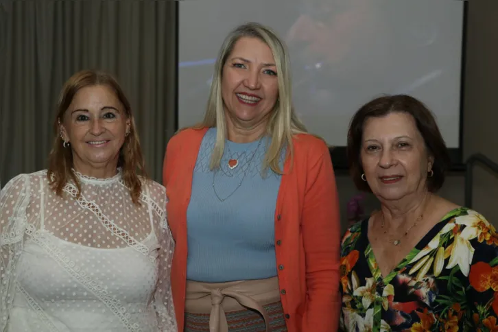 Felicia Watanabe,  Cleia Hapcham  e Marinilce  Ferreira  dos Santos
