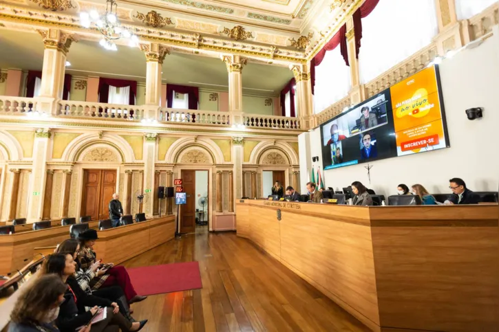 Imagem ilustrativa da imagem Justiça suspende sessão de cassação de vereador em Curitiba