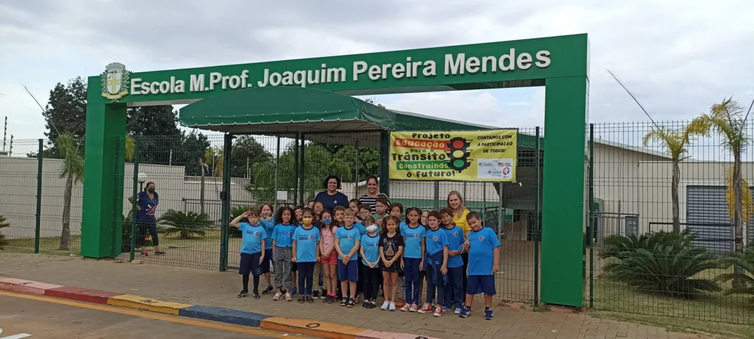 Levantamento de dados informa o meio de locomoção de todos os alunos da Escola Municipal  Joaquim Pereira Mendes