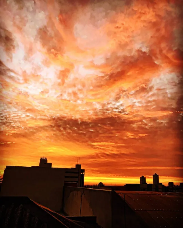 Imagem ilustrativa da imagem # A CIDADE FALA - Amanhecer