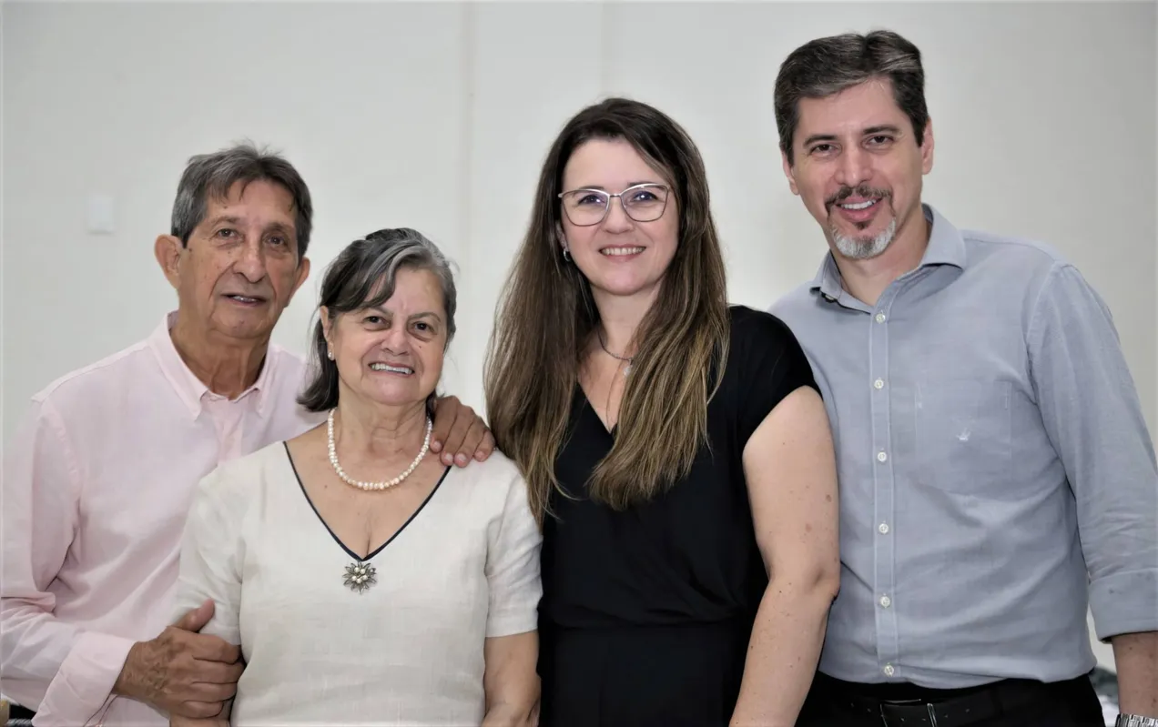 Isnard, a esposa Neila com pastor Carlos e esposa Andrea