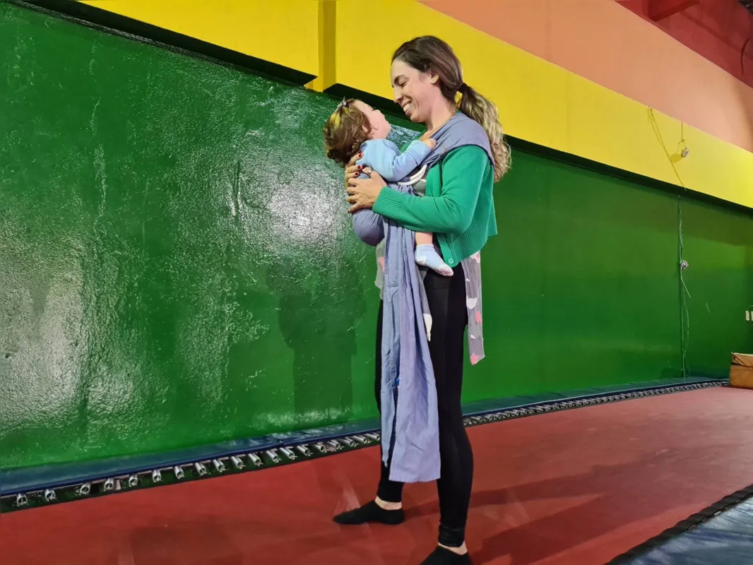 Jerusa Andrea da Silva Rocha com Stella, de 1 ano e 5 meses, participou da atividade nesta manhã de domingo