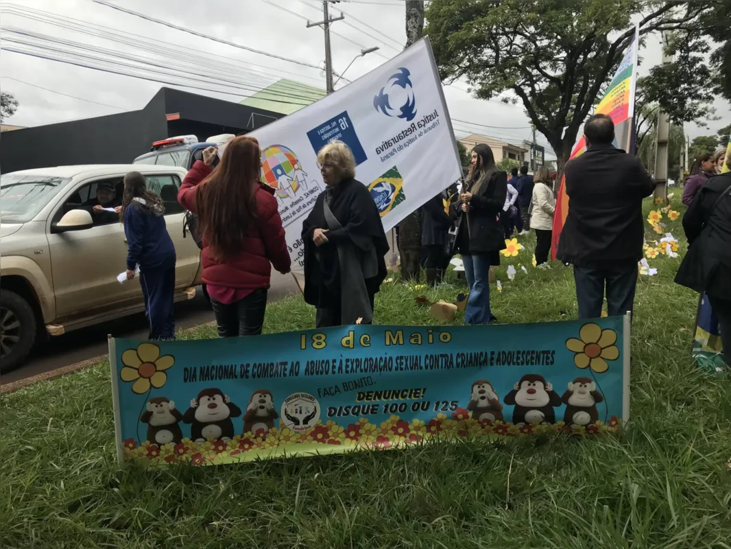 Imagem ilustrativa da imagem Blitz em Londrina alerta sobre proteção de crianças e adolescentes