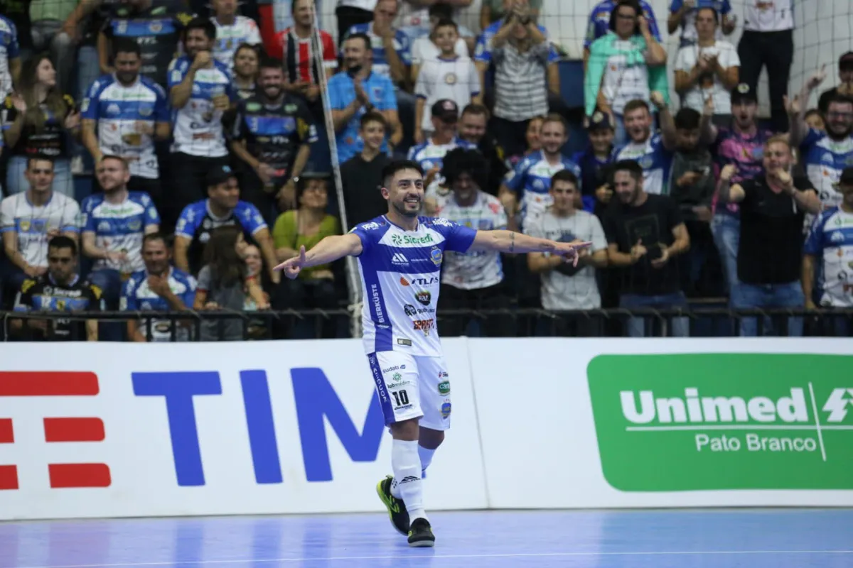 Com campanha ruim, Pato quer vencer o clássico das penas para reagir na Liga Nacional