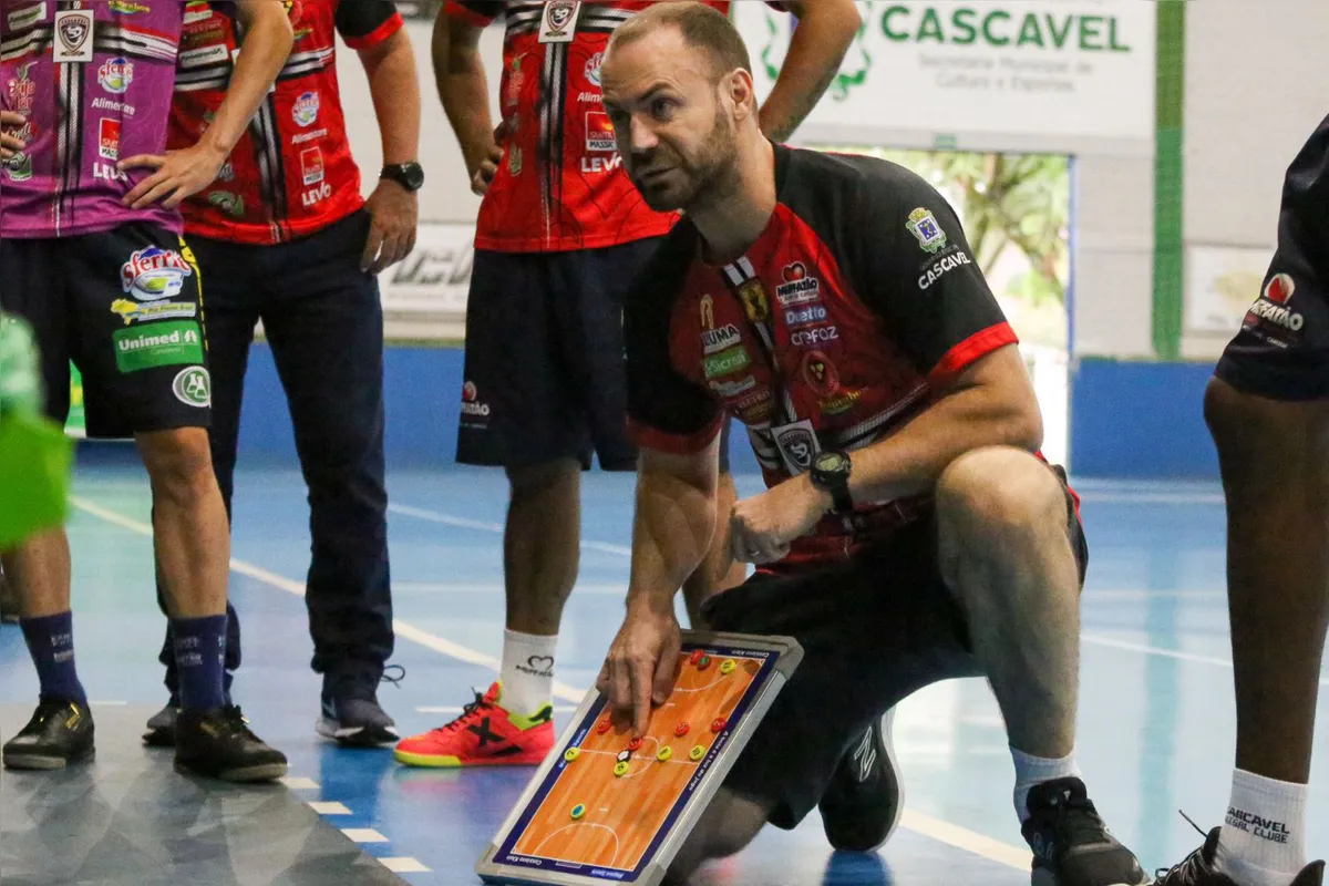 O Cascavel é o atual campeão nacional e ocupa a terceira colocação na Liga