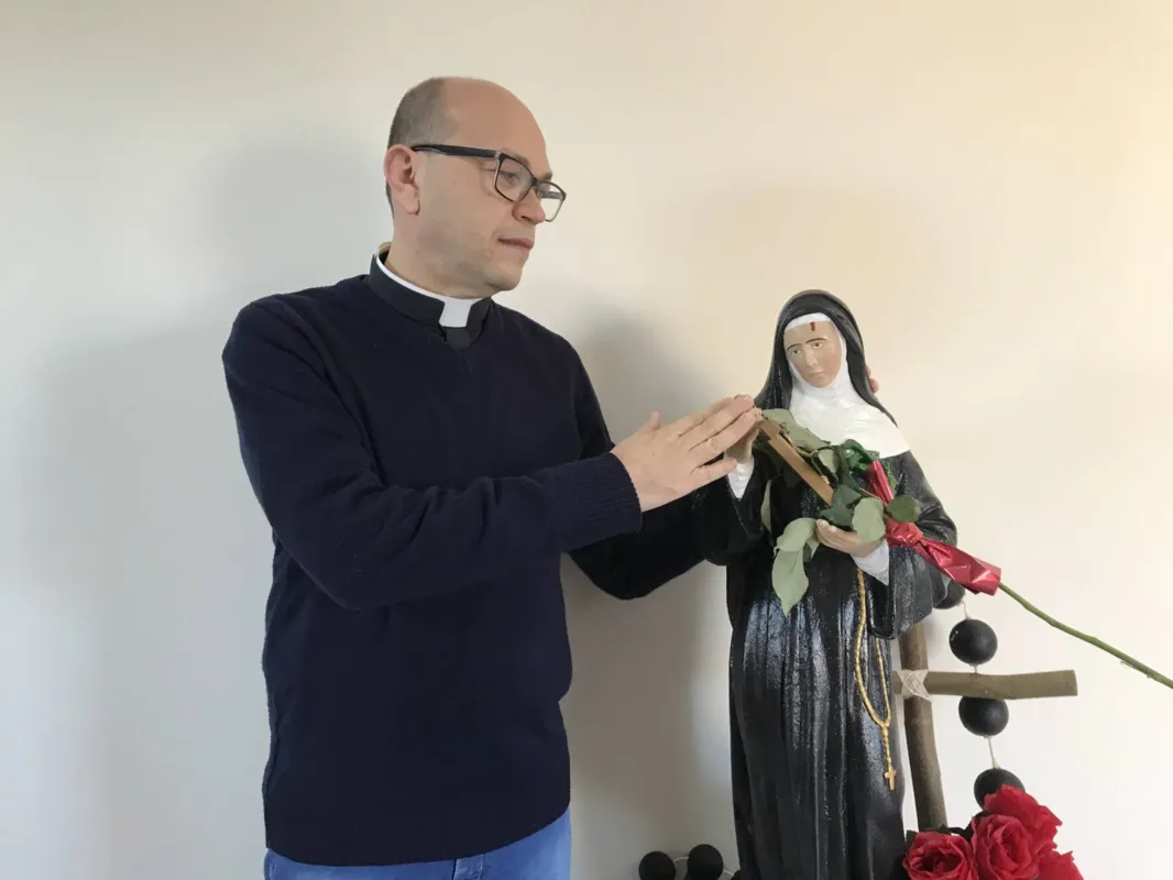 Imagem ilustrativa da imagem Devotos celebram a padroeira Santa Rita de Cássia em Londrina